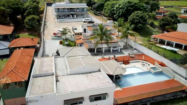 Bel&iacute;ssimo rancho &agrave;s margens do Mar de Minas