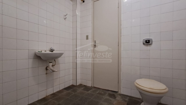 SALA COMERCIAL NO CENTRO 