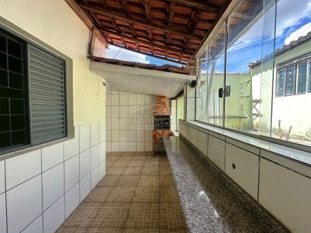 IM&Oacute;VEL A VENDA - FLAMBOYANT