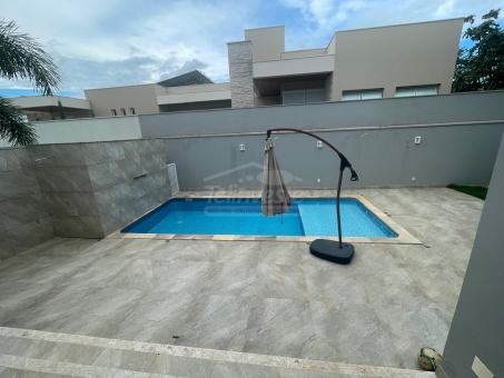 CASA A VENDA NO CONDOM&Iacute;NIO VALE VERDE 
