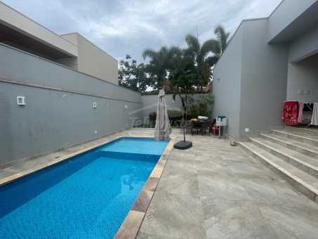CASA A VENDA NO CONDOM&Iacute;NIO VALE VERDE 