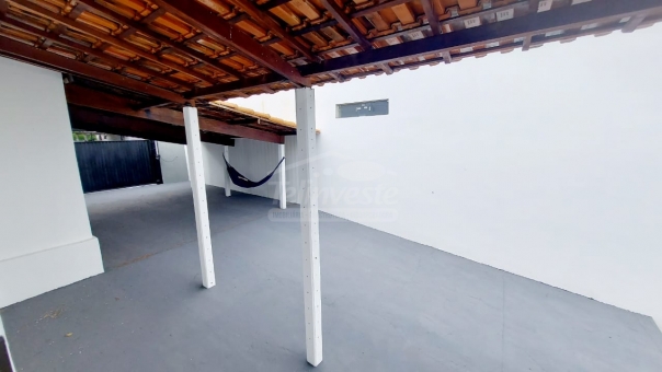 CASA NO BAIRRO POLIVALENTE 