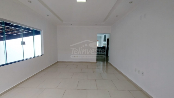 CASA NO BAIRRO POLIVALENTE 