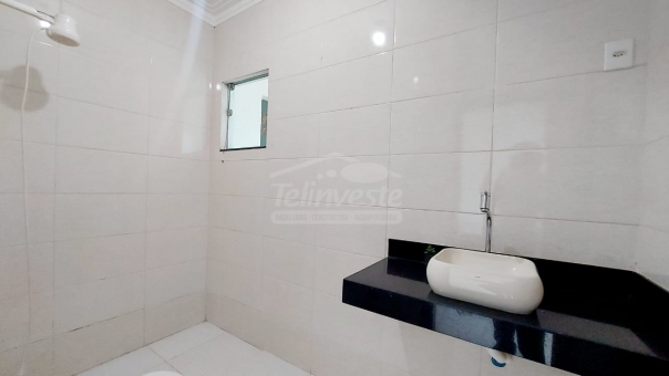 CASA NO BAIRRO POLIVALENTE 
