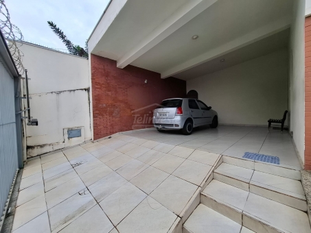 CASA NO CENTRO DE PASSOS