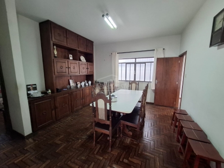 CASA NO CENTRO DE PASSOS