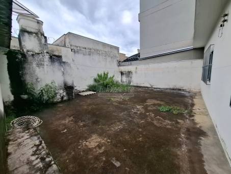 CASA NO CENTRO DE PASSOS