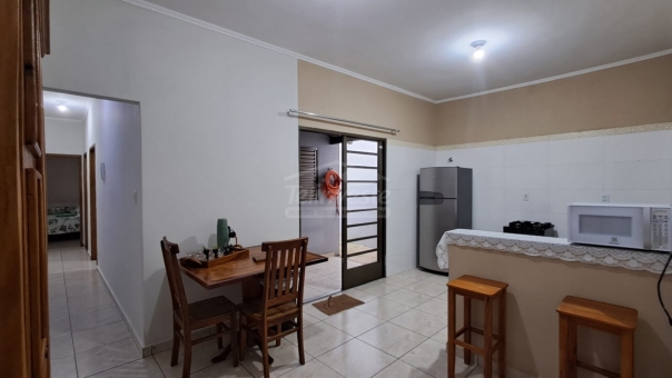 EXCELENTE CASA - CASAR&Atilde;O
