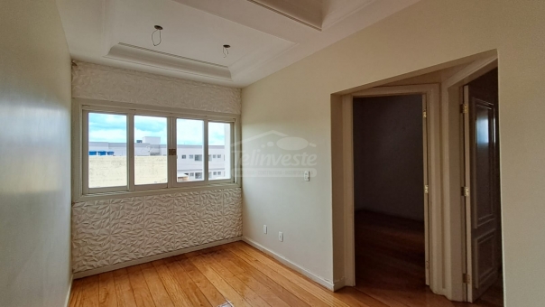 EXCELENTE CASA COMERCIAL 