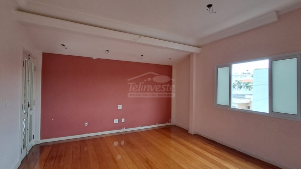 EXCELENTE CASA COMERCIAL 