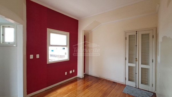 EXCELENTE CASA COMERCIAL 