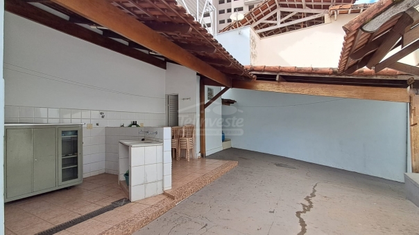 IM&Oacute;VEL A VENDA - CENTRO - PASSOS MG