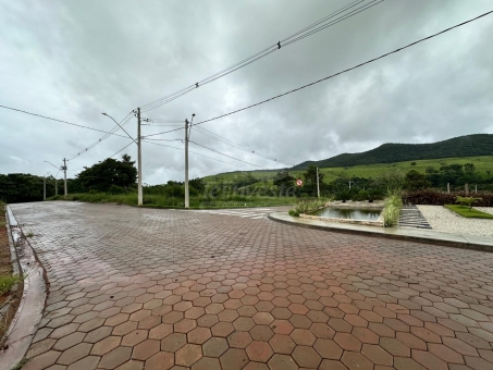 LOTE - CONDOM&Iacute;NIO SOLAR DA COLINA 