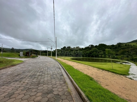 LOTE - CONDOM&Iacute;NIO SOLAR DA COLINA 