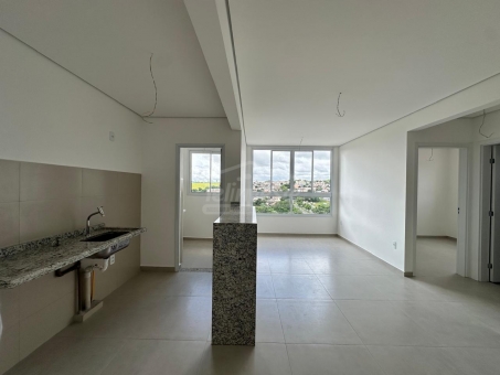 APARTAMENTO A VENDA- AV. JUCA STOCKLER