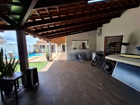CASA NO JARDIM CIDADE