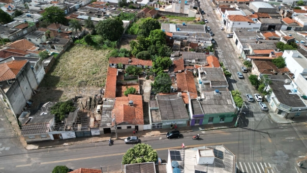 CASA + AREA DE 1097M&sup2; NA JO&Atilde;O PIMENTA 