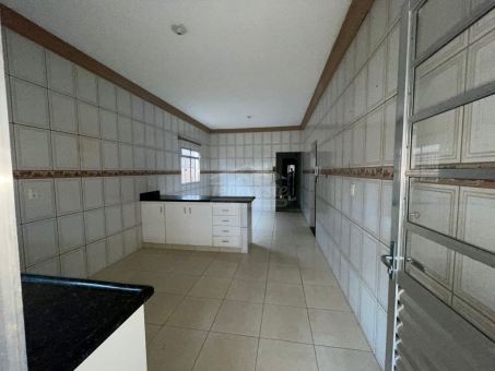 CASA NO NOSSA SENHORA DE LOURDES 