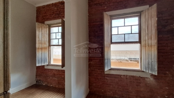 CASA COMERCIAL - CENTRO PR&Oacute;XIMO PRA&Ccedil;A DA MATRIZ