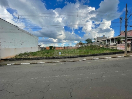 TERRENO DE 700,00 METROS FRENTE A PRA&Ccedil;A 