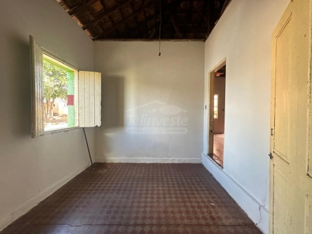 CASA A VENDA - BAIRRO JARDIM CALIF&Oacute;RNIA 