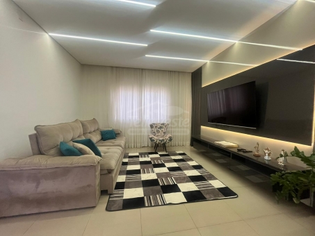 Casa Alto Padr&atilde;o pr&oacute;ximo ao Centro