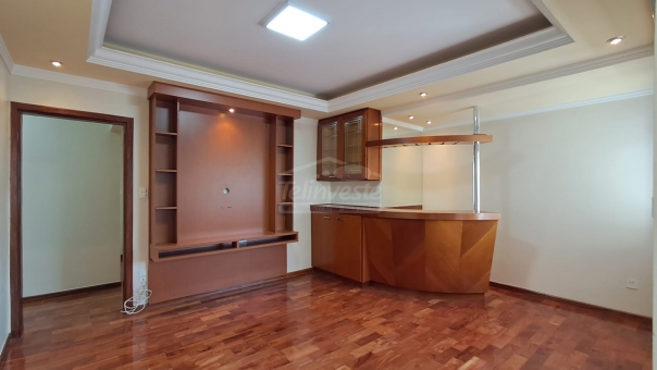 EXCELENTE CASA CENTRAL 