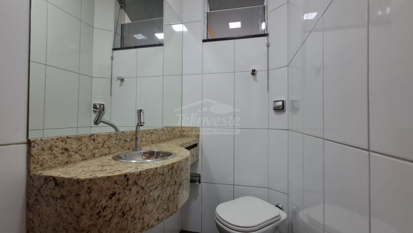 EXCELENTE CASA CENTRAL 