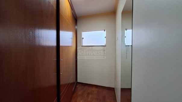 EXCELENTE CASA CENTRAL 