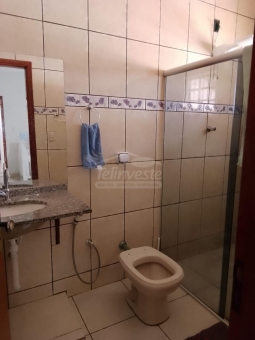 CASA NO PARQUE CASAR&Atilde;O 