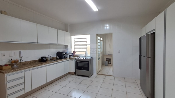 EXCELENTE APARTAMENTO CENTRAL