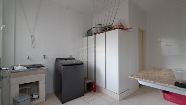 EXCELENTE APARTAMENTO CENTRAL