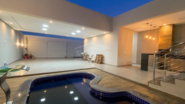 CASA LUXUOSA - MIRANTE DO VALE 