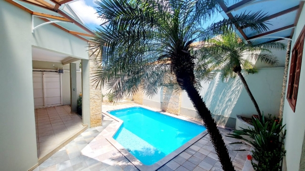 CASA NO BAIRRO BELO HORIZONTE 