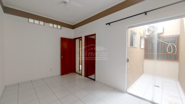 CASA NO BAIRRO PARQUE ESTA&Ccedil;&Atilde;O + COMODO COMERCIAL