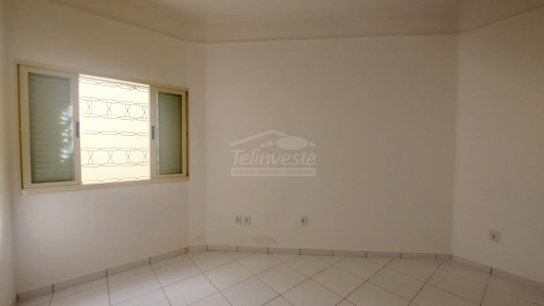 CASA NO BAIRRO PARQUE ESTA&Ccedil;&Atilde;O + COMODO COMERCIAL