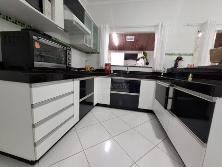 CASA NO BAIRRO MARIA ROSA