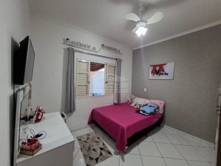 CASA NO BAIRRO MARIA ROSA