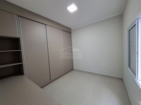 CASA NO BAIRRO GOMES E BRITO