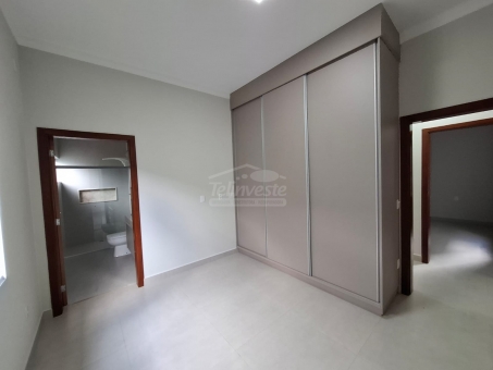 CASA NO BAIRRO GOMES E BRITO