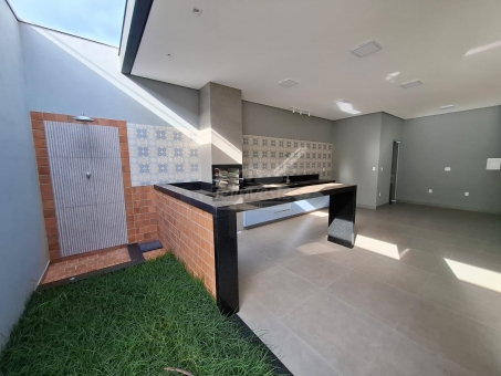 CASA NO BAIRRO GOMES E BRITO