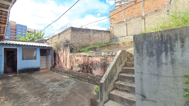 Casa Pr&oacute;xima a Avenida da Moda - Centro