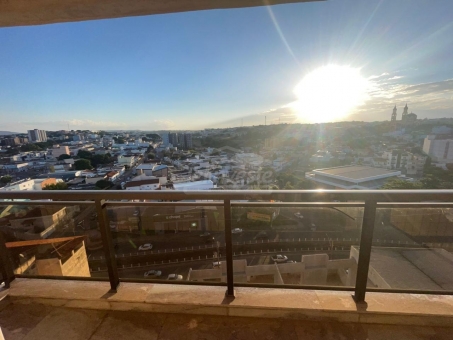 APARTAMENTO NO CENTRO