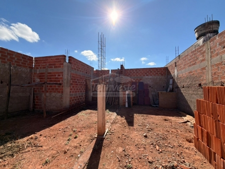 Casa + c&ocirc;modo comercial &agrave; venda - JD Primavera
