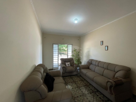 COMODO COMERCIAL E APARTAMENTO A VENDA 