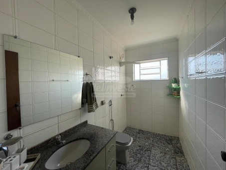 COMODO COMERCIAL E APARTAMENTO A VENDA 