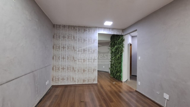 EXCELENTE COMODO COMERCIAL NA AVENIDA DA MODA