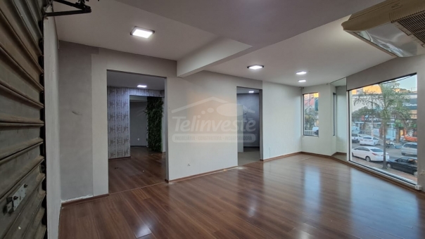 EXCELENTE COMODO COMERCIAL NA AVENIDA DA MODA