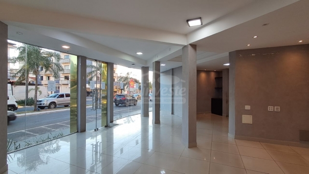 EXCELENTE COMODO COMERCIAL NA AVENIDA DA MODA