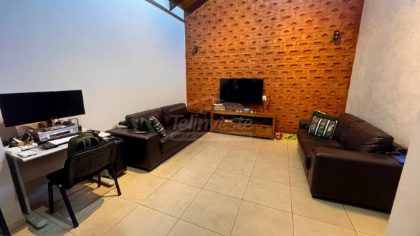 EXCELENTE CASA A VENDA - JARDIM CANADA